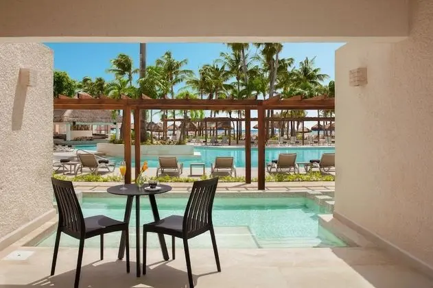 Club Oda, 2 Çift Kişilik Yatak, Havuz Kullanımı (Preferred Club Swim Out)