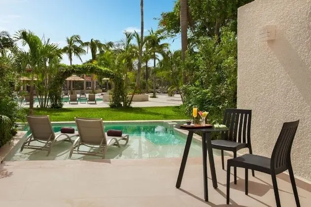 Club Oda, 2 Çift Kişilik Yatak, Havuz Kullanımı (Preferred Club Swim Out)