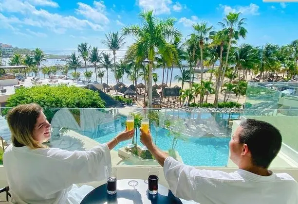Honeymoon Oda, Sıcak Su Küveti, Okyanus Manzaralı