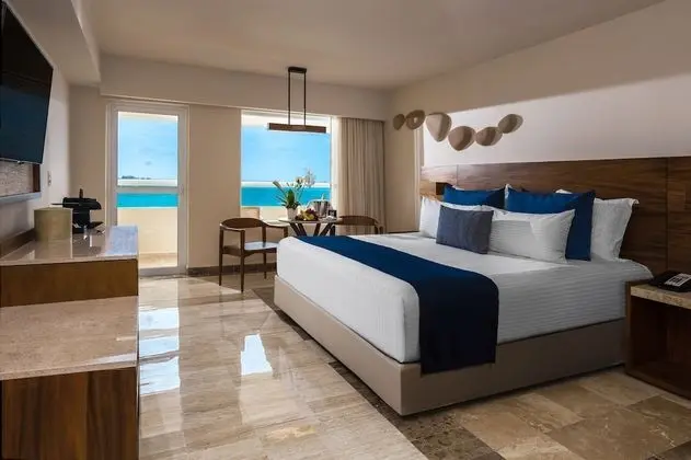 Preferred Club King Balcony Ocean Front