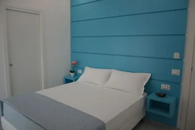 Deluxe Tek Büyük Yataklı Oda, Bahçe Manzaralı (Bagno con finestra)