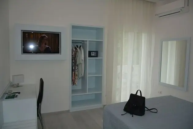 Deluxe Tek Büyük Yataklı Oda, Bahçe Manzaralı (Bagno con finestra)