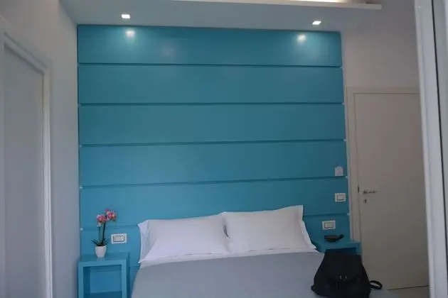 Deluxe Tek Büyük Yataklı Oda, Bahçe Manzaralı (Bagno con finestra)
