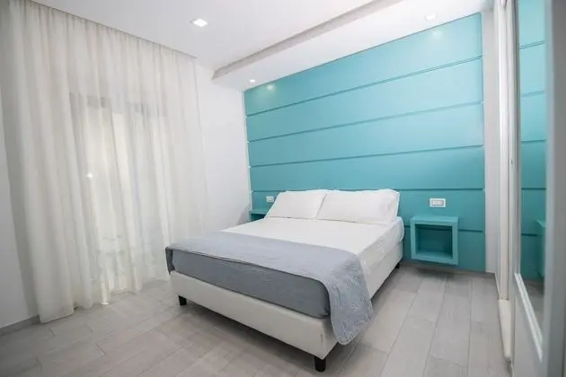 Deluxe Tek Büyük Yataklı Oda, Bahçe Manzaralı (Bagno con finestra)