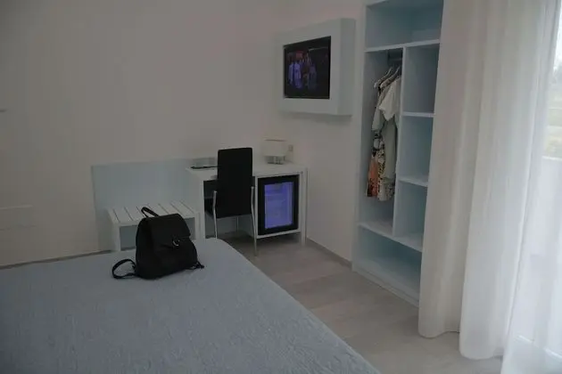 Deluxe Tek Büyük Yataklı Oda, Bahçe Manzaralı (Bagno con finestra)