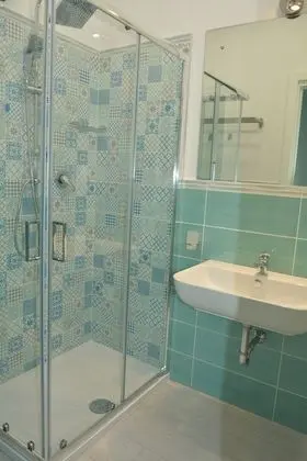 Deluxe Tek Büyük Yataklı Oda, Balkon, Bahçe Manzaralı (Stelle)