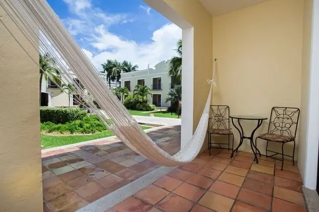 Deluxe Adult Garden View Double