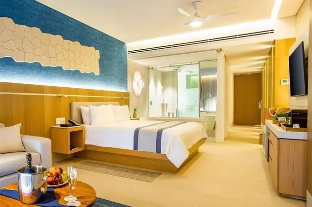 Preferred Club Honeymoon Suite Ocean View King
