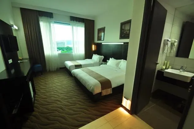 Deluxe Üç Kişilik Oda