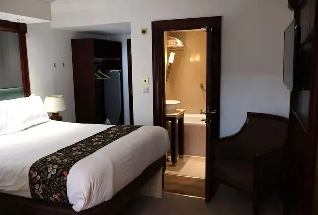 Deluxe Tek Büyük Yataklı Oda