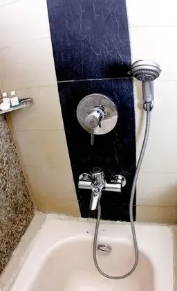 Süit, 1 Çift Kişilik Yatak, Küvet, Bahçeli