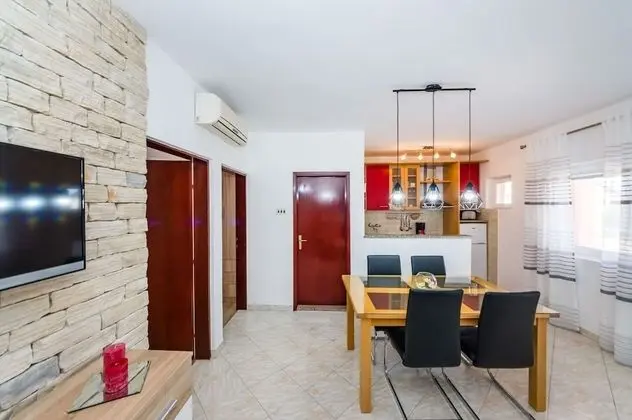 Apart Daire (Dreamy - free parking - A1(4))