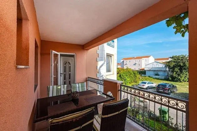 Apart Daire (Dreamy - free parking - A2(4))