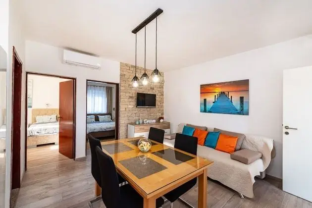 Apart Daire (Dreamy - free parking - A2(4))