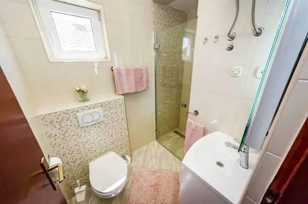 Apart Daire (Dreamy - free parking - A2(4))