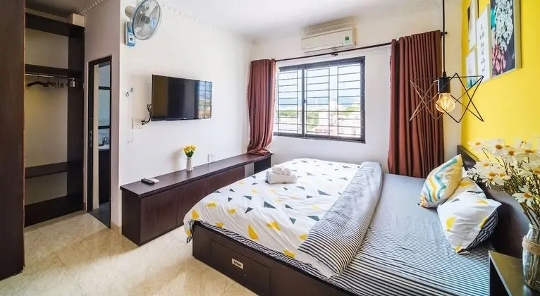 Deluxe Tek Büyük Yataklı Oda, Şehir Manzaralı (Sunny)
