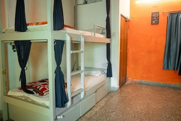 8 Bed Mixed Dormitory