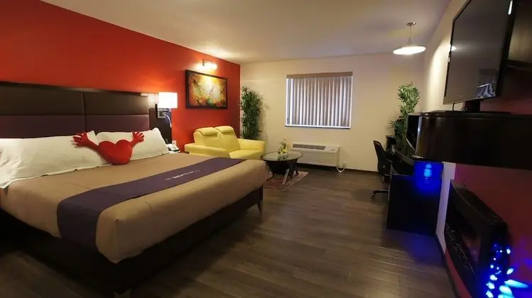 King Bed Jacuzzi Executive Suite