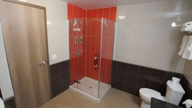 King Bed Jacuzzi Executive Suite