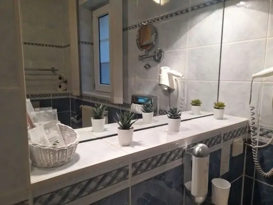 Comfort Tek Büyük Yataklı Oda