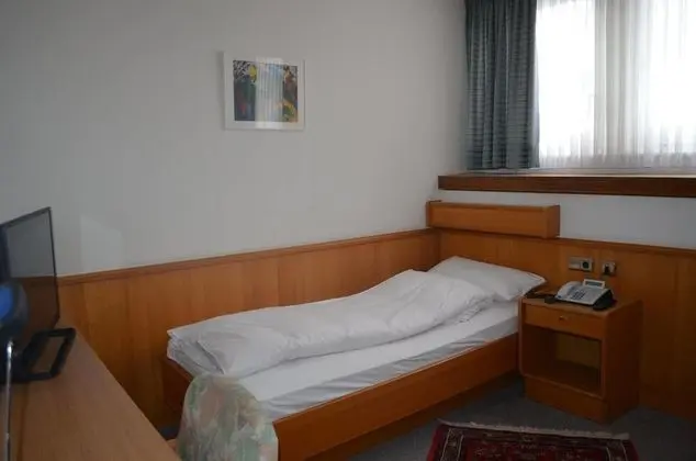 City Üç Kişilik Oda, 2 Yatak Odası