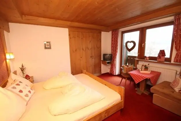 Comfort Tek Büyük Yataklı Oda, Balkon, Göl Manzaralı