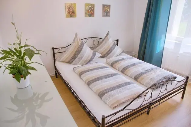 Apart Daire, Bahçe Manzaralı