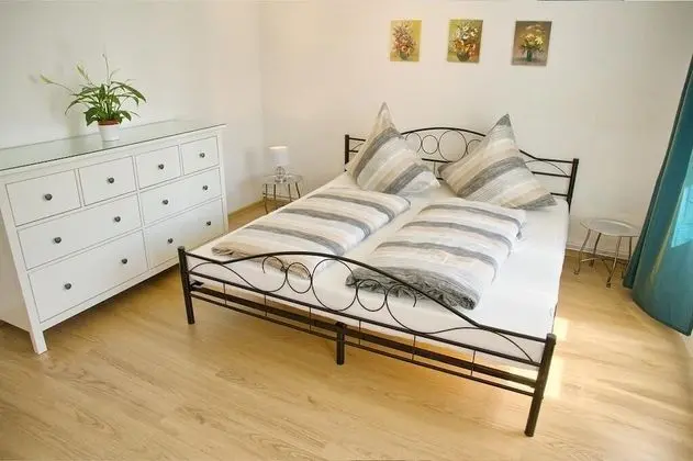 Apart Daire, Bahçe Manzaralı