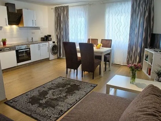 Apart Daire, Bahçe Manzaralı