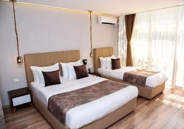 Deluxe Üç Kişilik Oda