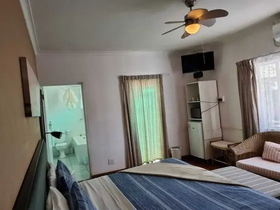 Basic Tek Büyük Yataklı Oda