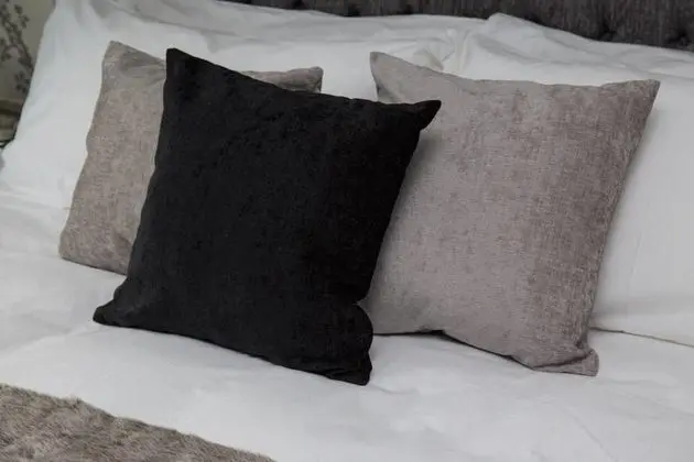 Luxury Tek Büyük Yataklı Oda