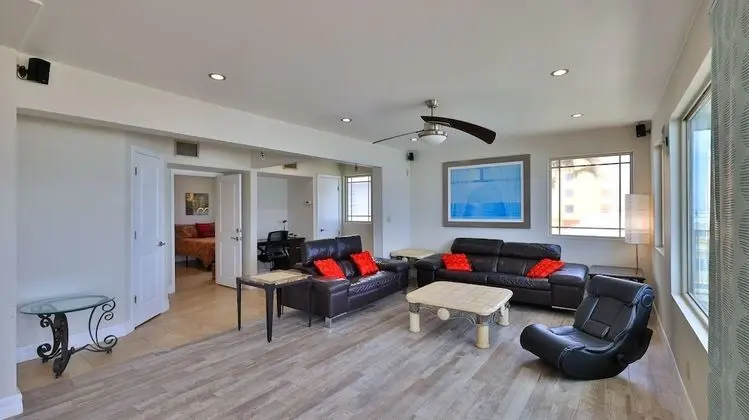 Çatı Katı Süiti (Penthouse)