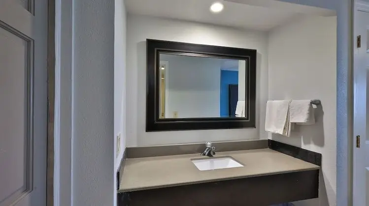 Comfort Oda, 2 Çift Kişilik Yatak, Okyanusa Sıfır