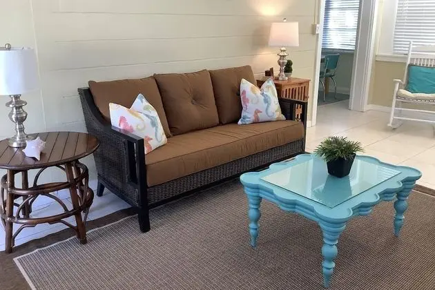 Ev (Driftwood Beach Oasis)