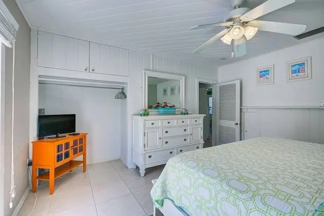 Ev (Driftwood Beach Oasis)
