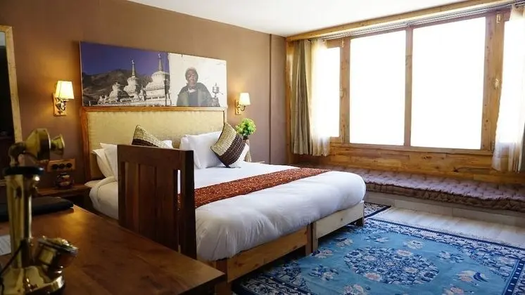 Premium Oda, 1 Yatak Odası, Business Dinlenme Salonu Kullanımı, Dağ Manzaralı