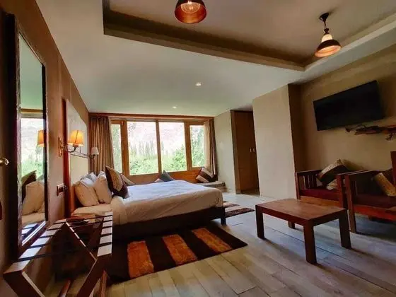 Premium Oda, 1 Yatak Odası, Business Dinlenme Salonu Kullanımı, Dağ Manzaralı