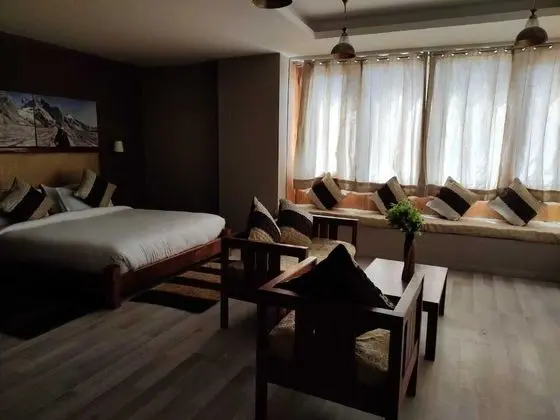 Premium Oda, 1 Yatak Odası, Business Dinlenme Salonu Kullanımı, Dağ Manzaralı
