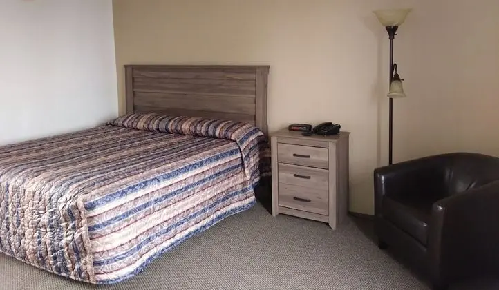 Standard Oda, 1 Büyük (Queen) Boy Yatak, Göl Manzaralı