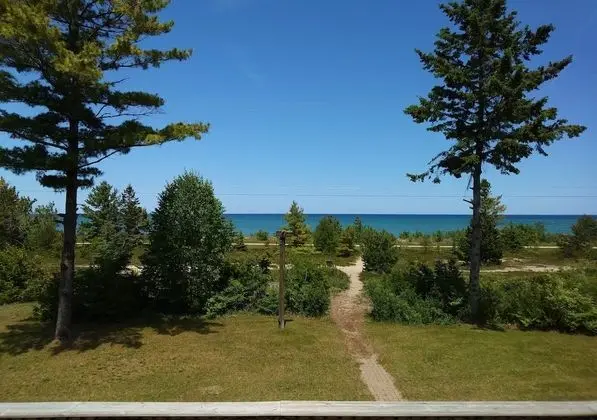 Standard Tek Büyük Yataklı Oda, 2 Çift Kişilik Yatak, Göl Manzaralı