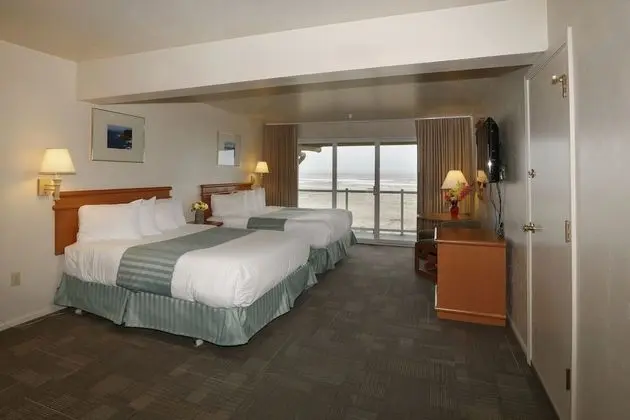 Double queen room