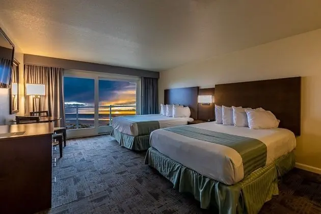 Double queen room