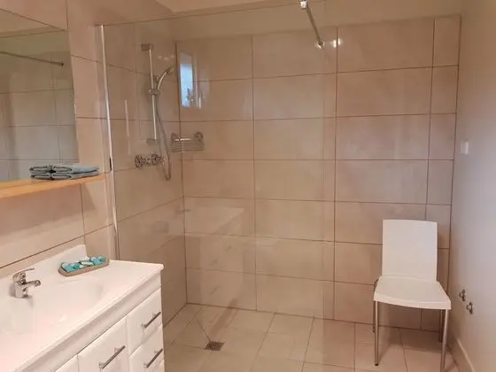 Villa, 2 Yatak Odası (1 Queen and 2 Single Beds)