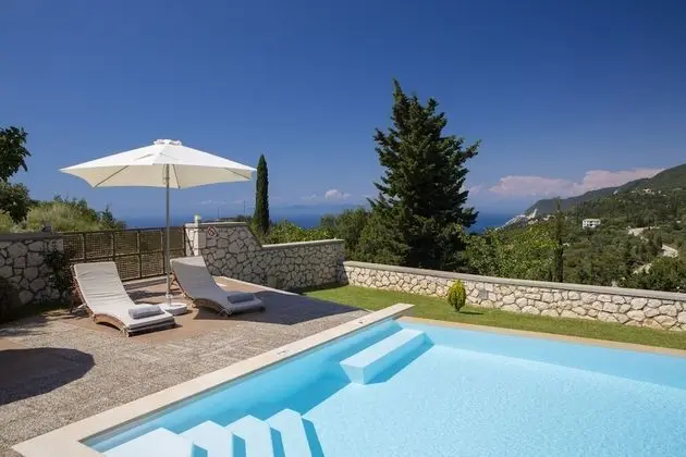 Luxury Villa (Liria)