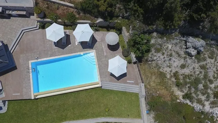 Luxury Villa (Liria)