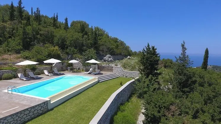 Luxury Villa (Liria)
