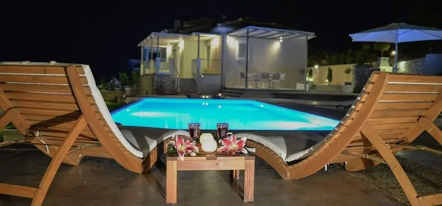 Luxury Villa (Liria)