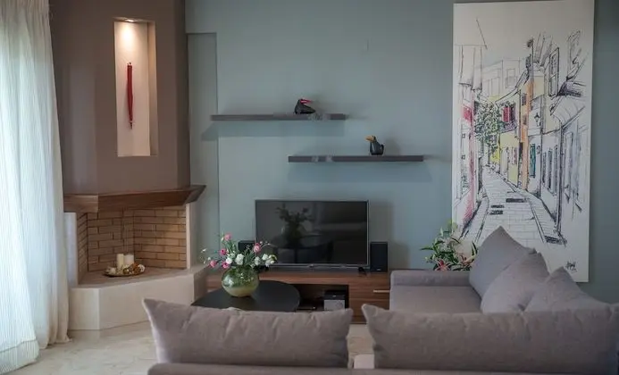 Luxury Villa (Liria)