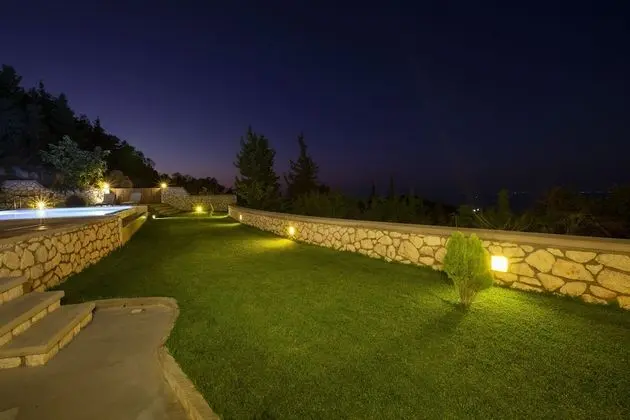 Luxury Villa (Liria)